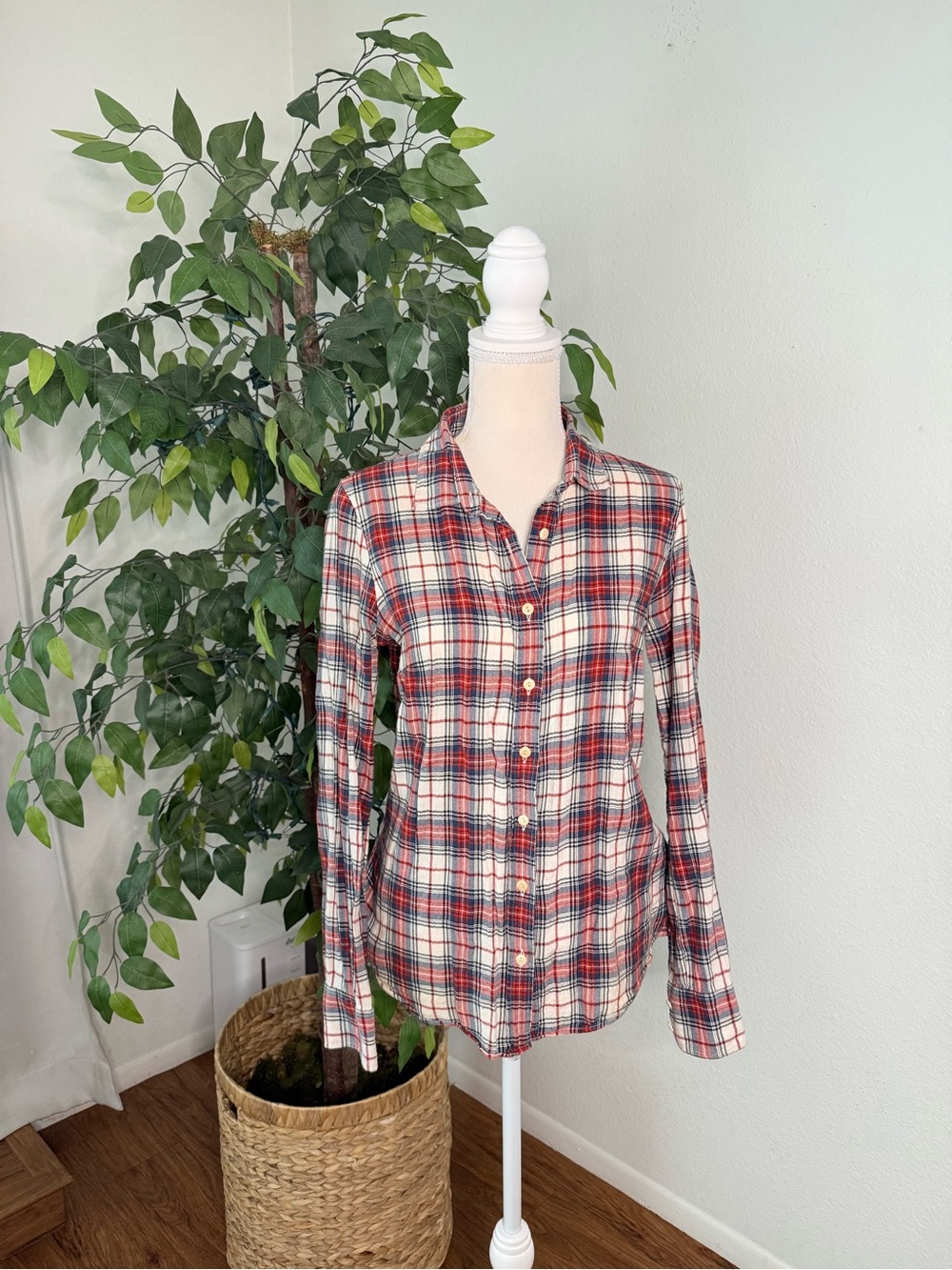 J.Crew Perfect Shirt Plaid Button Down Size 6 Red Blue Cotton Stretch Top